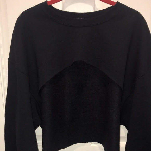 Black sweatshirt with cut-off - Picture 3 of 4
